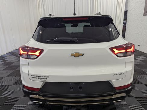 Used 2023 Chevrolet TrailBlazer ACTIV w/ Sun and Liftgate Package AWD/4WD image 8