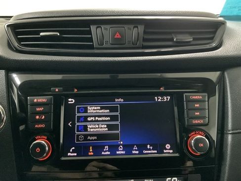 Used 2018 Nissan Rogue SV w/ Premium Package AWD/4WD image 31