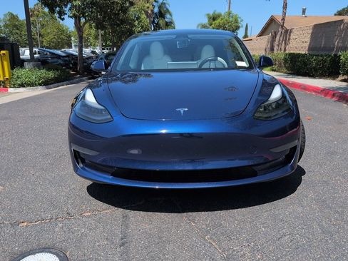 Used 2023 Tesla Model 3 Standard Range RWD image 3