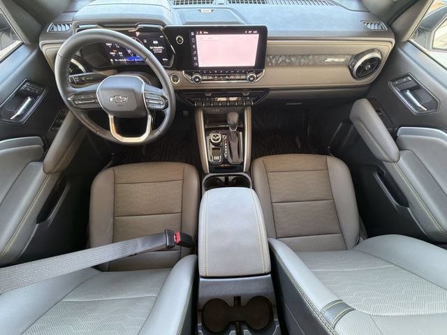 Used 2025 Chevrolet Colorado ZR2 w/ Technology Package AWD/4WD image 21