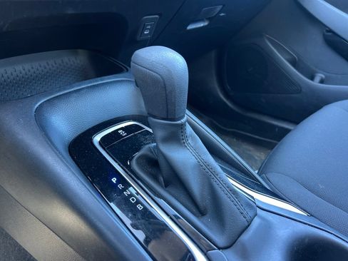Used 2023 Toyota Corolla LE FWD image 5