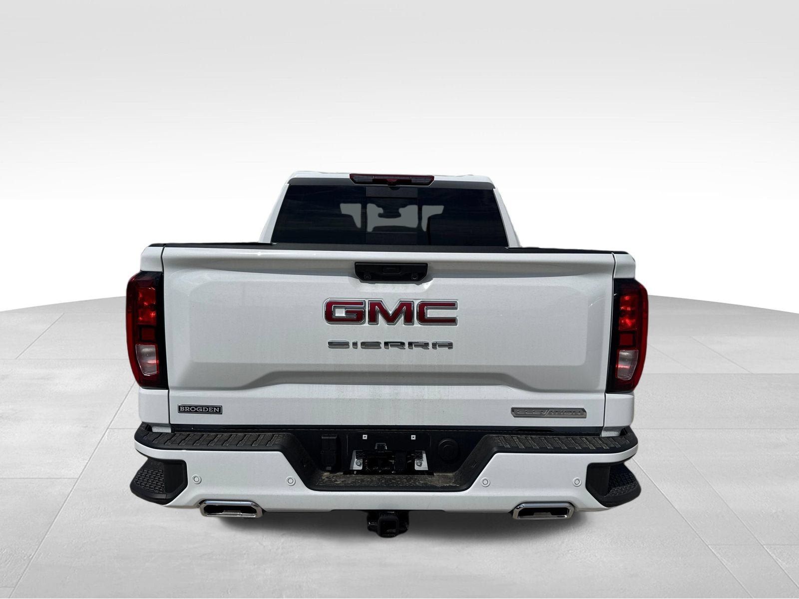 New 2026 GMC Sierra 1500 Elevation w/ Elevation Premium Package AWD/4WD image 18