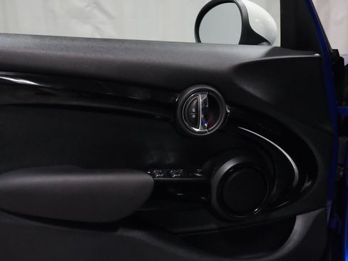 Used 2019 MINI Cooper S w/ Signature Upholstery Package image 22