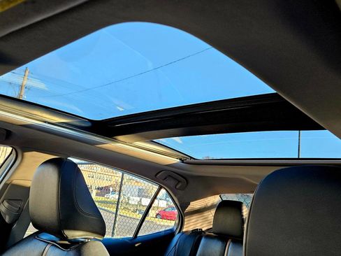 Used 2018 Toyota Camry XLE w/ Protection Package (Q2) image 16