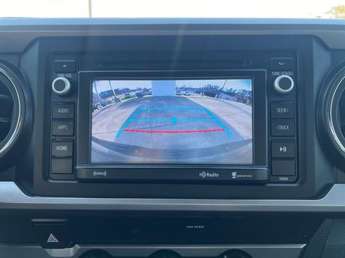 Used 2019 Toyota Tacoma SR5 image 17