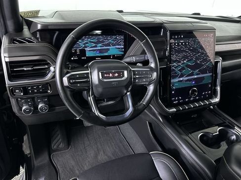 Used 2025 GMC Yukon Elevation AWD/4WD image 21