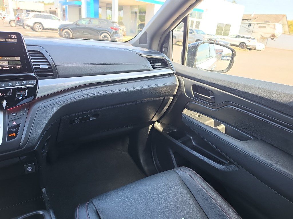 Used 2025 Honda Odyssey Sport-L image 26