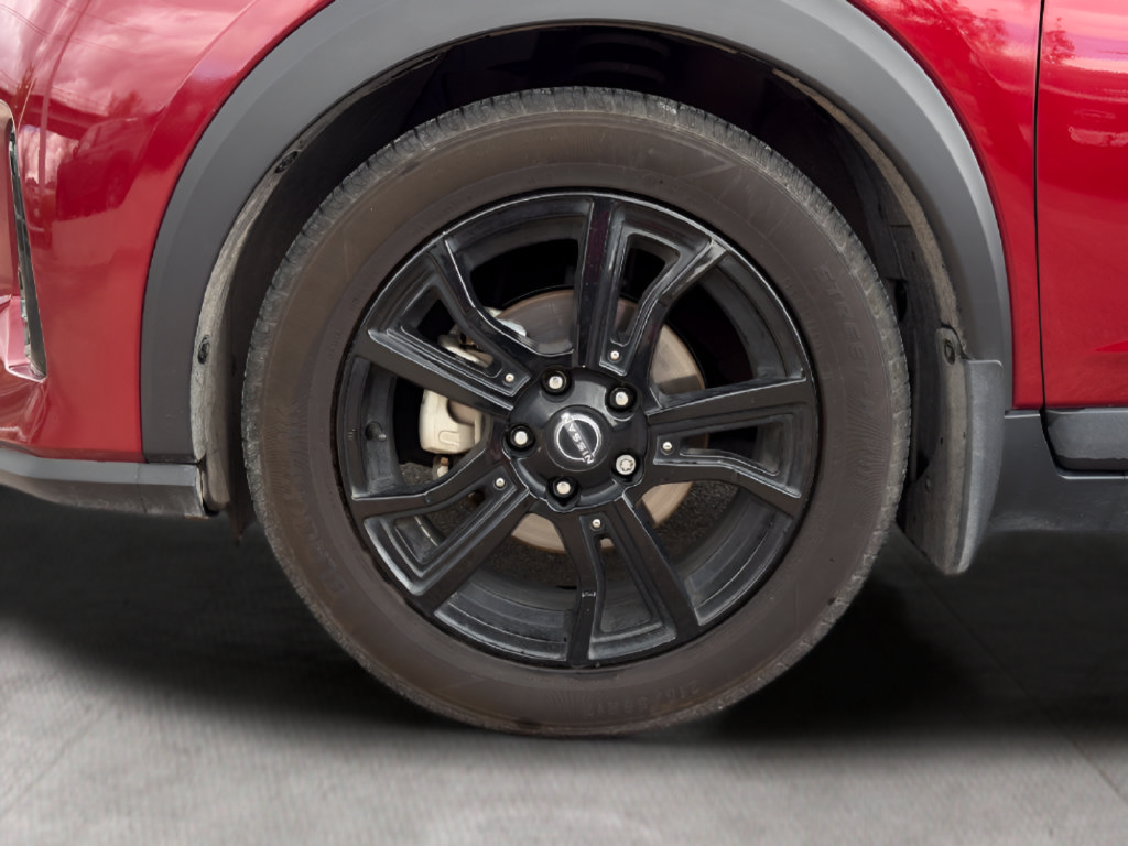 Certified 2024 Nissan Kicks SR w/ SR Premium Package FWD image 31
