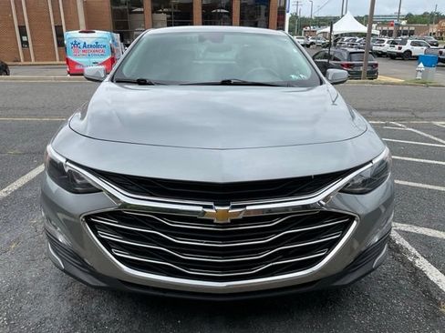 Used 2024 Chevrolet Malibu LT FWD image 2