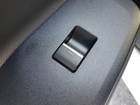 New 2026 Toyota Prius Plug-In Hybrid image 13