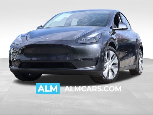 Used 2024 Tesla Model Y Long Range image 1