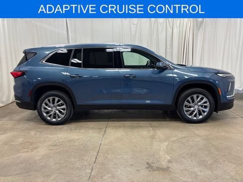 Used 2025 Buick Enclave Preferred FWD image 2