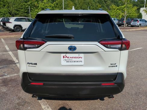 Used 2023 Toyota RAV4 XLE Premium AWD/4WD image 5