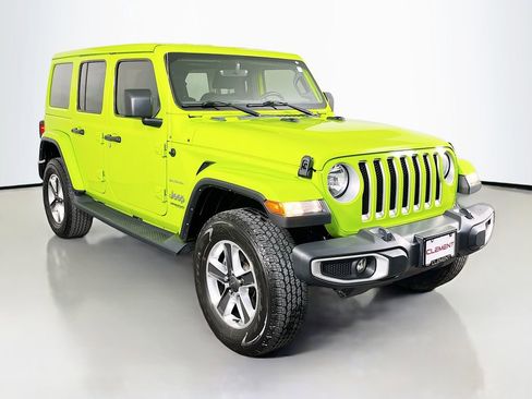 Used 2021 Jeep Wrangler Unlimited Sahara w/ Uconnect 4C Nav & Sound Group AWD/4WD image 4