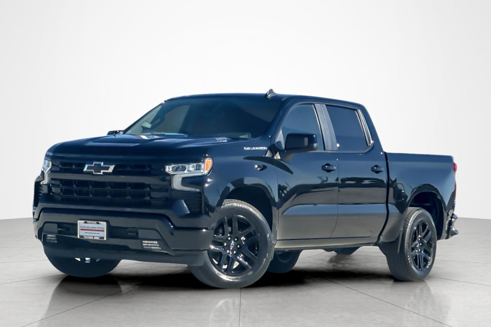 Used 2024 Chevrolet Silverado 1500 RST RWD image 1