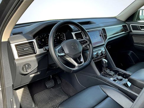 Used 2022 Volkswagen Atlas SE image 14