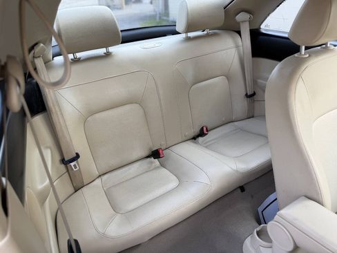 Used 2008 Volkswagen Beetle S FWD image 15