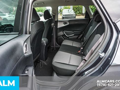 Used 2025 Kia Soul LX w/ LX Technology Package FWD image 21