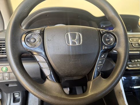 Used 2017 Honda Accord LX image 18