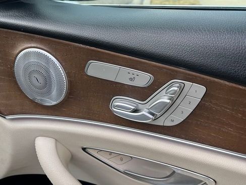 Used 2020 Mercedes-Benz E 350 4MATIC Sedan image 19