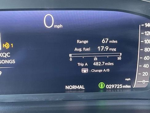 Used 2025 Honda Pilot Black Edition image 28