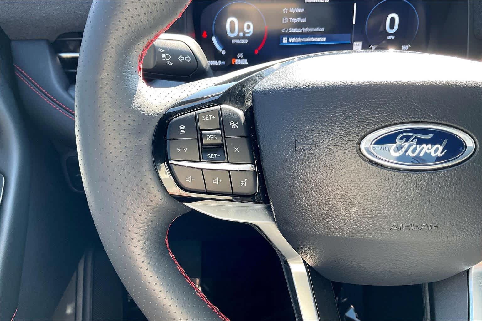 Used 2026 Ford Explorer ST-Line w/ ST-Line Street Pack RWD image 18