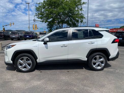 Used 2020 Toyota RAV4 Limited w/ Limited Grade Weather Package AWD/4WD image 4