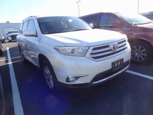 Used 2013 Toyota Highlander SE image 3