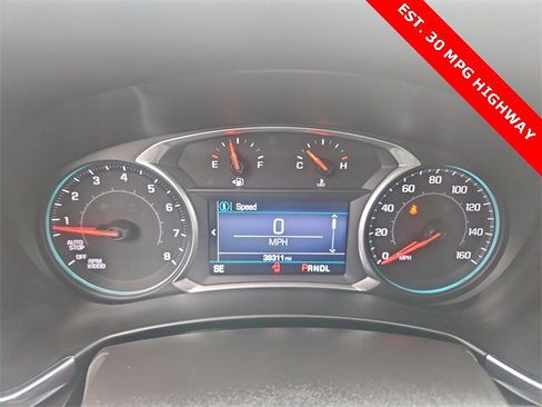 Used 2022 Chevrolet Equinox LT w/ Driver Convenience Package image 12