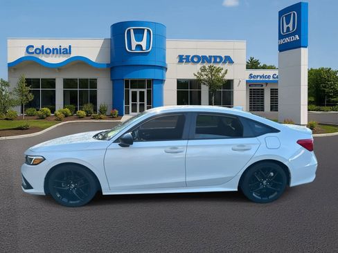 Used 2023 Honda Civic Sport image 3