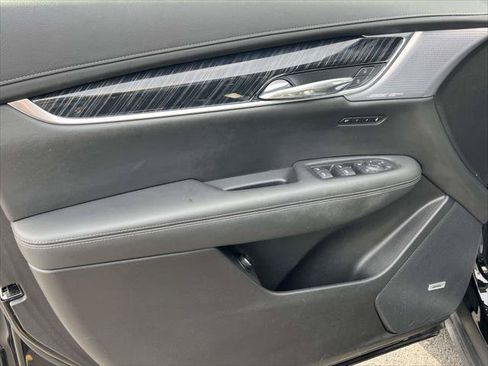 Used 2023 Cadillac XT6 Premium Luxury w/ LPO, Floor Liner Package AWD/4WD image 16
