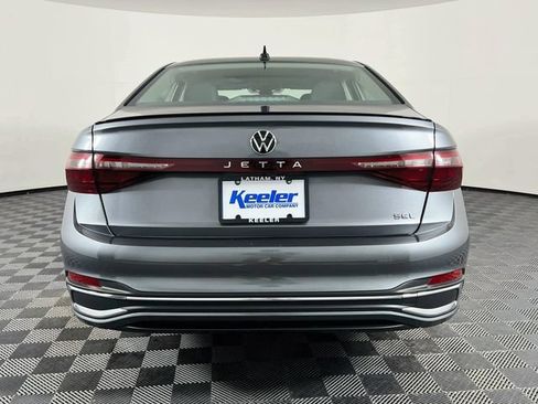 Used 2025 Volkswagen Jetta SEL FWD image 5
