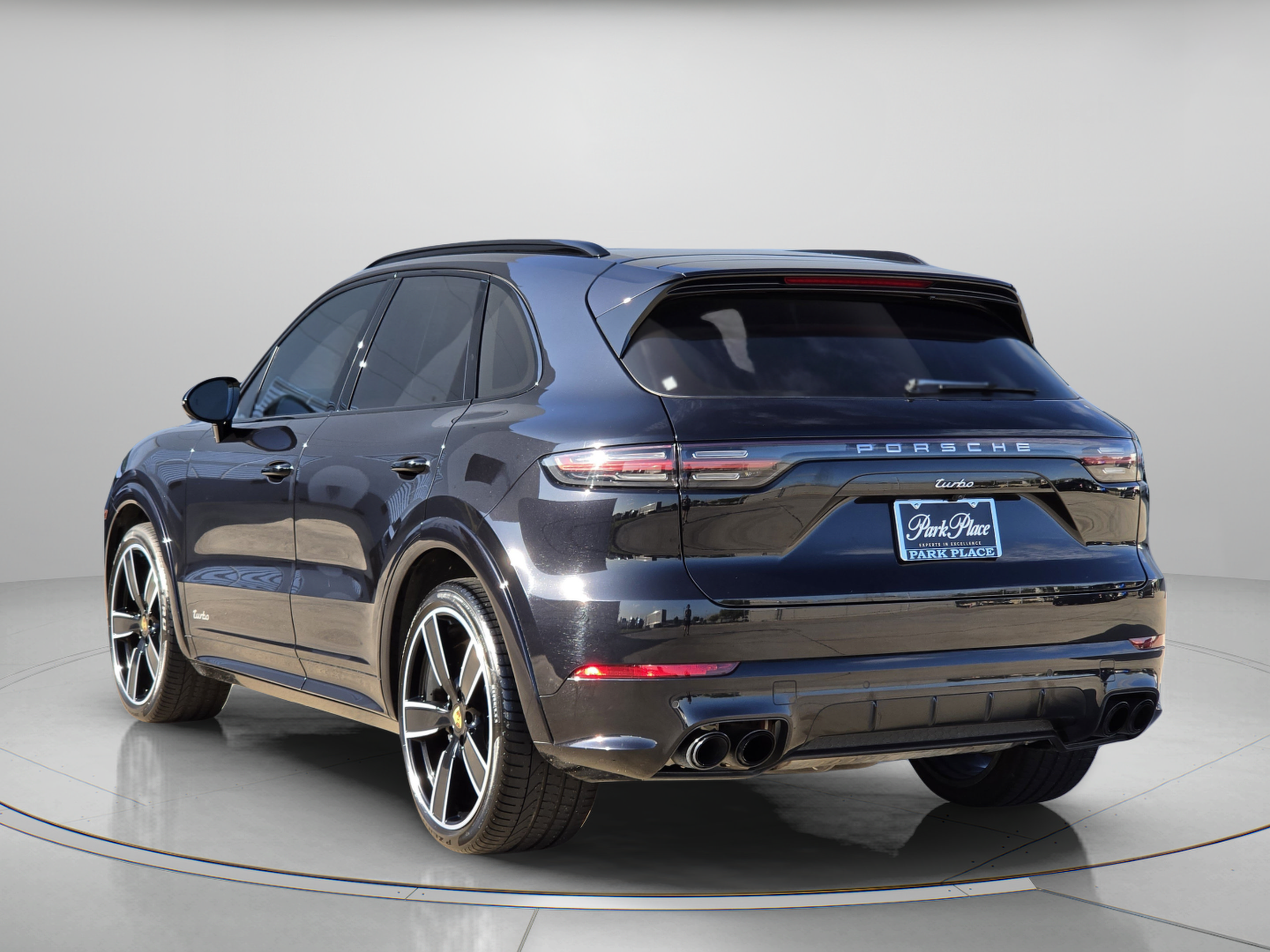 Used 2019 Porsche Cayenne Turbo AWD/4WD image 3