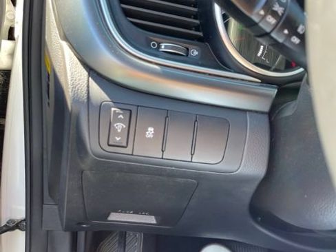Used 2016 Kia Optima Hybrid FWD image 18
