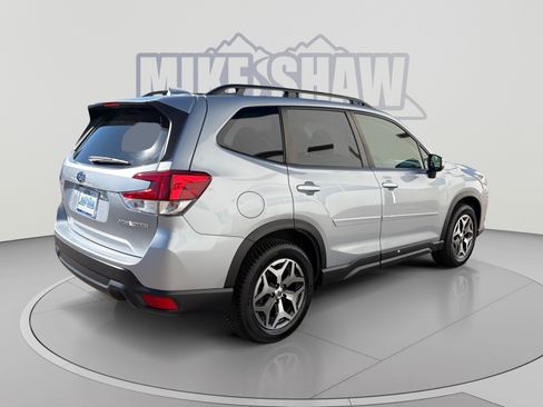 Used 2023 Subaru Forester Premium AWD/4WD image 5