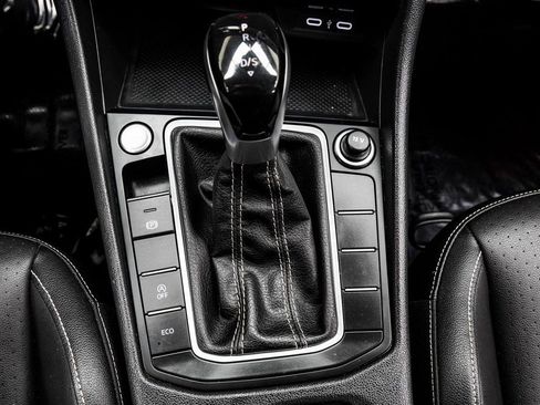 Used 2024 Volkswagen Jetta SE image 20