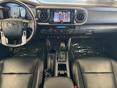 Used 2019 Toyota Tacoma TRD Pro AWD/4WD image 14