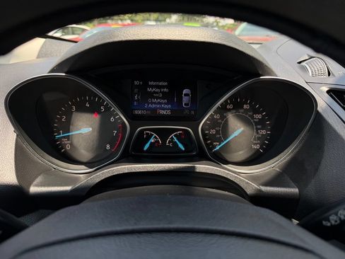 Used 2017 Ford Escape SE w/ SE Cold Weather Package FWD image 16