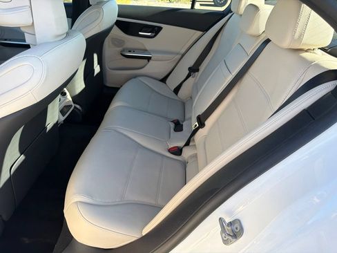 Used 2024 Mercedes-Benz C 300 Sedan image 34
