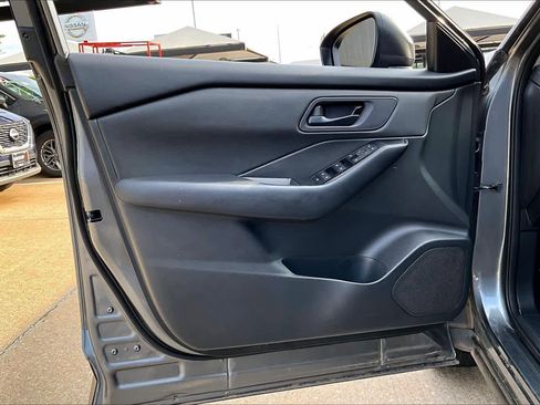 Used 2024 Nissan Rogue S FWD image 22