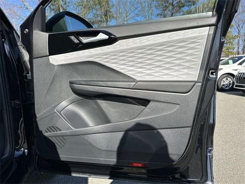 Used 2023 Volkswagen Taos S image 29