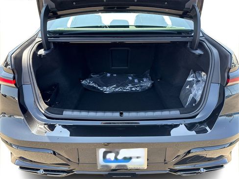 New 2025 BMW 760i xDrive image 13