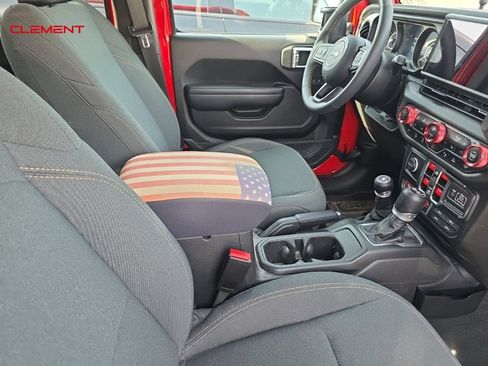Used 2024 Jeep Wrangler Unlimited Sport AWD/4WD image 12