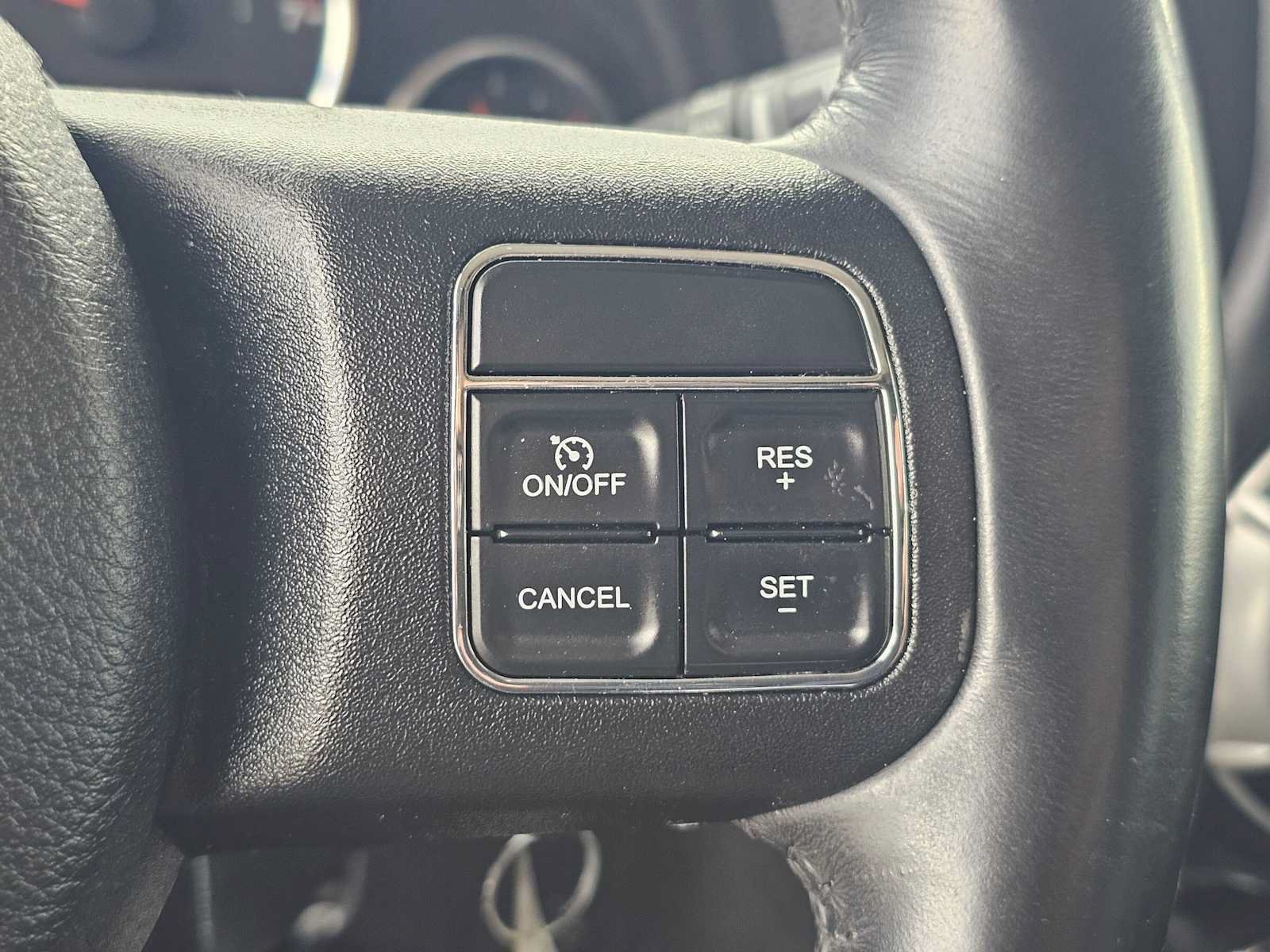 Used 2016 Jeep Wrangler Unlimited Sahara w/ Connectivity Group AWD/4WD image 27