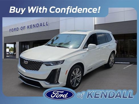 Used 2021 Cadillac XT6 Premium Luxury FWD image 1