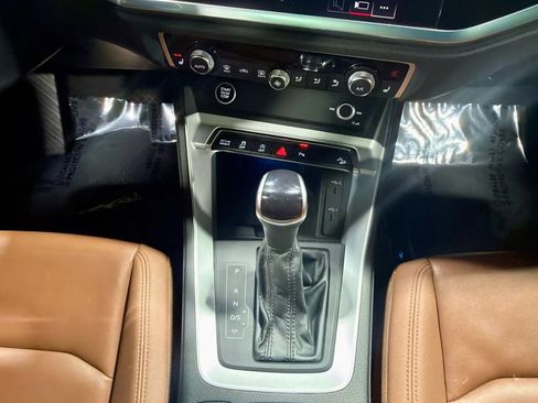 Used 2022 Audi Q3 2.0T Premium Plus w/ Premium Plus Package image 3