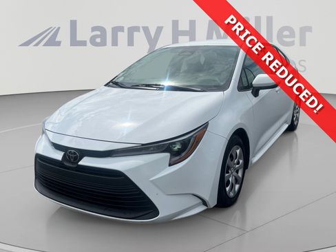 Used 2024 Toyota Corolla LE FWD image 1
