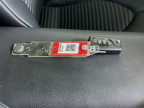 Used 2023 Toyota Camry SE FWD image 32