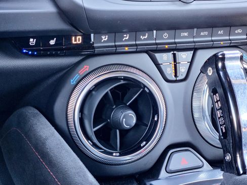 Used 2022 Chevrolet Camaro ZL1 image 33