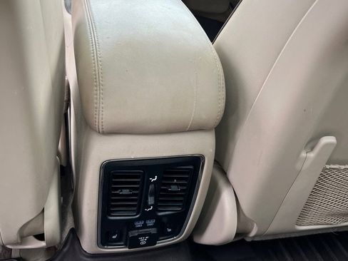 Used 2015 Jeep Grand Cherokee Overland w/ Advanced Technology Group image 31